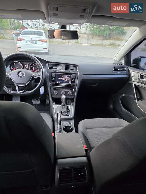 Універсал Volkswagen Golf 2019 в Запоріжжі