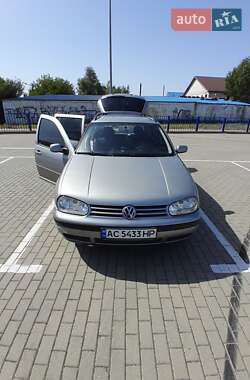 Универсал Volkswagen Golf 2003 в Нововолынске