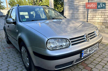 Универсал Volkswagen Golf 2002 в Днепре
