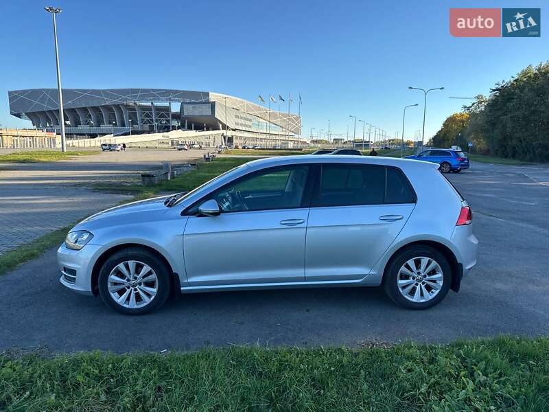 Хетчбек Volkswagen Golf 2015 в Львові