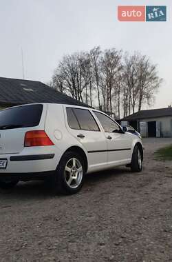 Хетчбек Volkswagen Golf 1999 в Шиловці