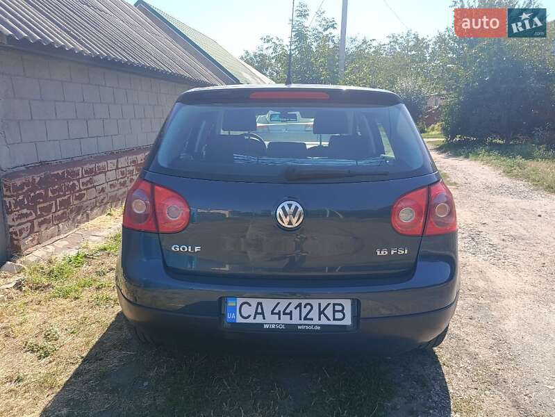 Хэтчбек Volkswagen Golf 2005 в Черкассах
