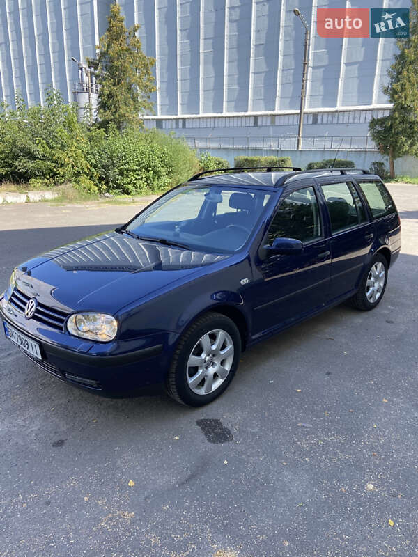 Универсал Volkswagen Golf 2001 в Радивилове
