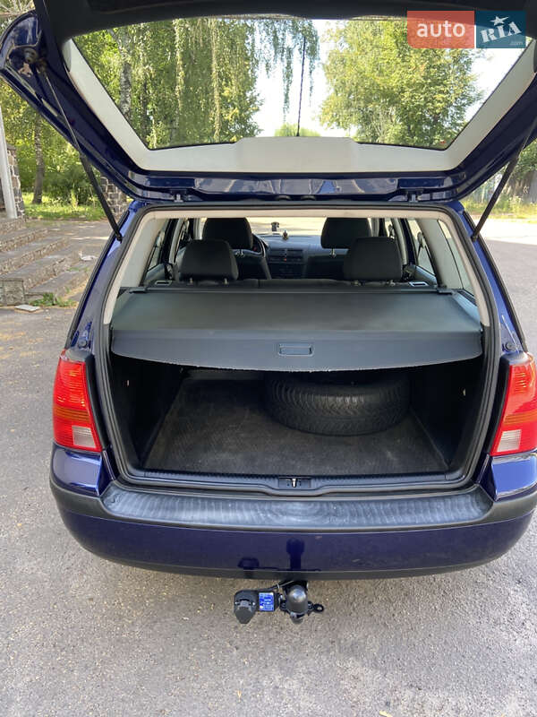 Универсал Volkswagen Golf 2001 в Радивилове