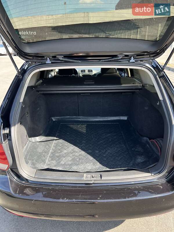 Універсал Volkswagen Golf 2012 в Львові