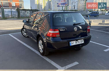 Хетчбек Volkswagen Golf 2003 в Києві