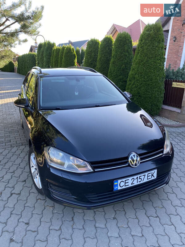 Універсал Volkswagen Golf 2013 в Чернівцях