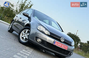 Хетчбек Volkswagen Golf 2010 в Володимирі