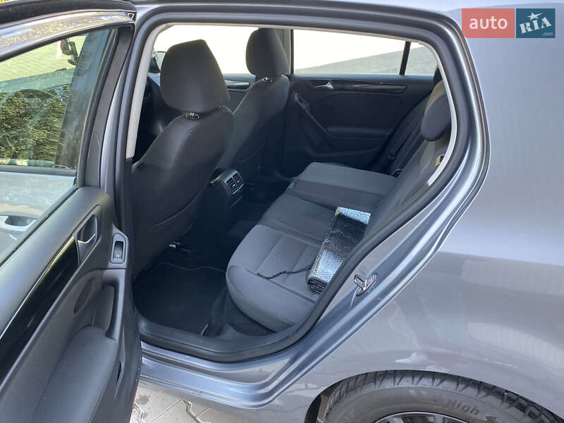 Хетчбек Volkswagen Golf 2010 в Одесі