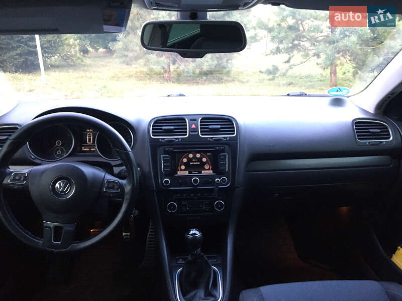 Универсал Volkswagen Golf 2011 в Буковеле