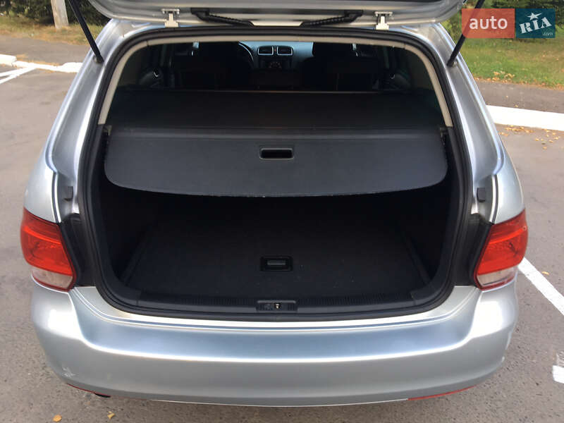 Универсал Volkswagen Golf 2011 в Буковеле