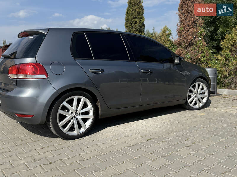 Хетчбек Volkswagen Golf 2008 в Стрию