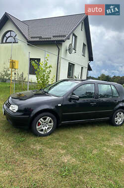 Хетчбек Volkswagen Golf 2001 в Рівному