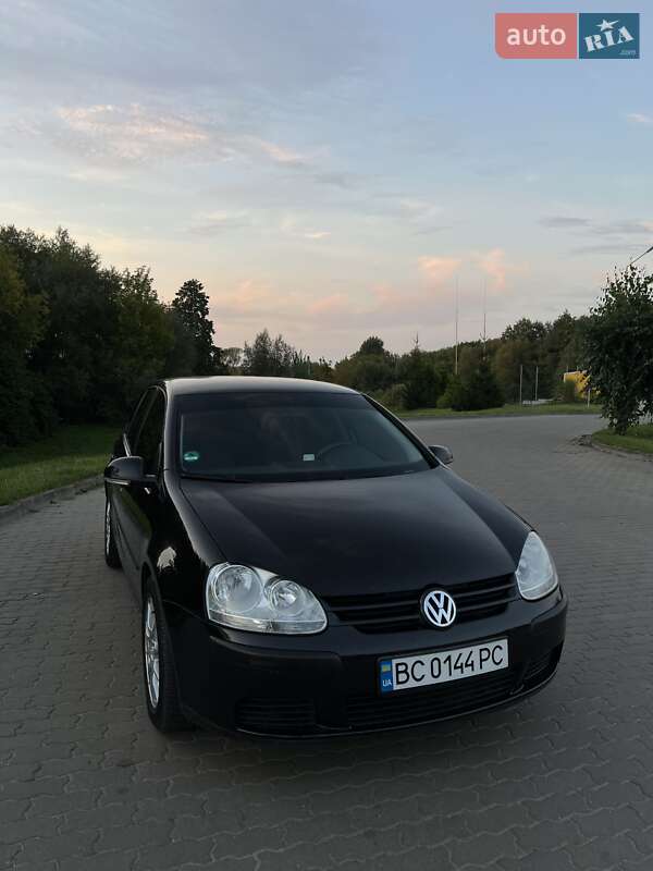 Volkswagen Golf 2004