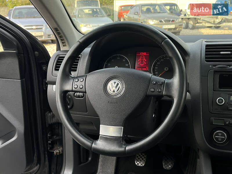 Универсал Volkswagen Golf 2009 в Харькове