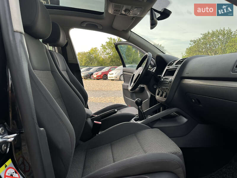 Универсал Volkswagen Golf 2009 в Харькове