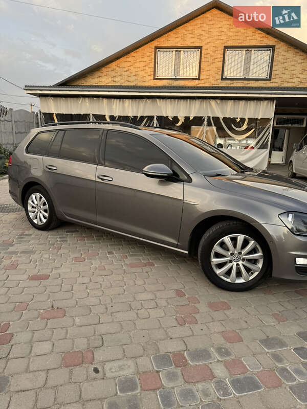 Універсал Volkswagen Golf 2014 в Харкові