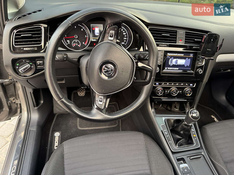 Універсал Volkswagen Golf 2014 в Харкові