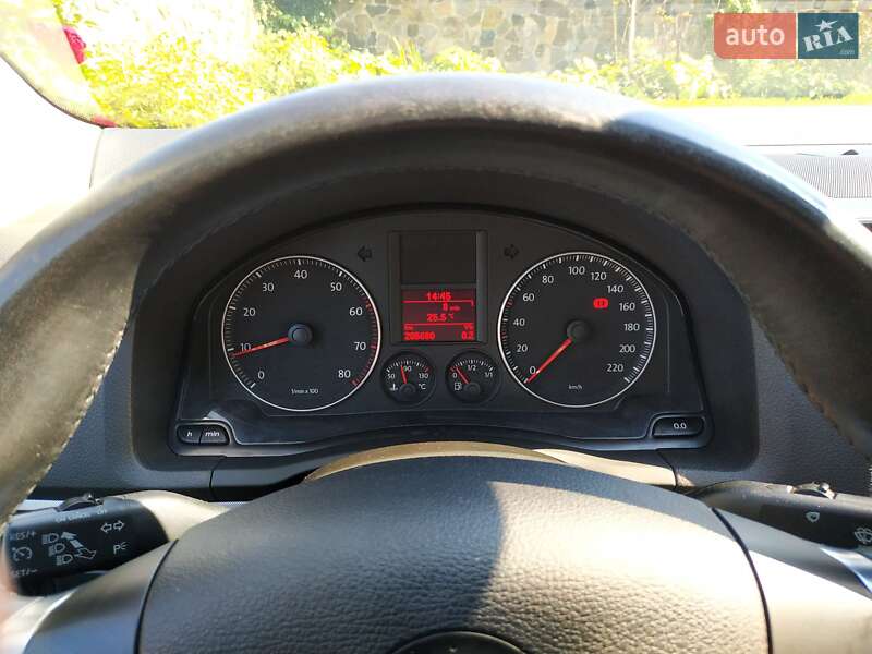 Хэтчбек Volkswagen Golf 2007 в Луцке