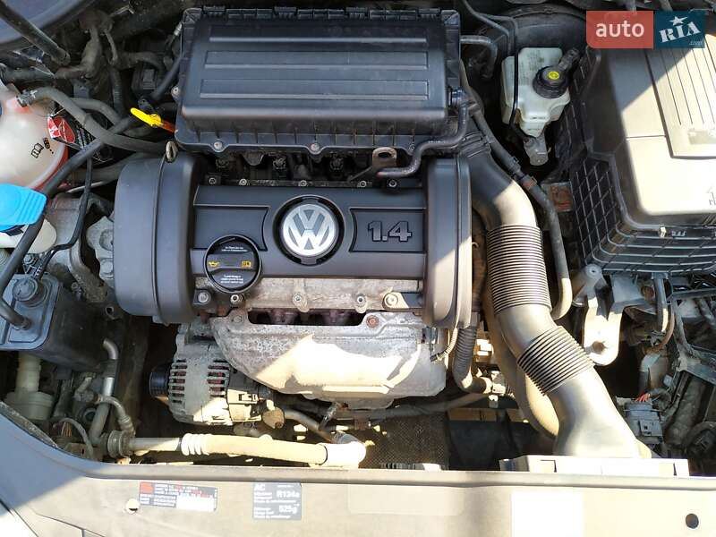 Хэтчбек Volkswagen Golf 2007 в Луцке