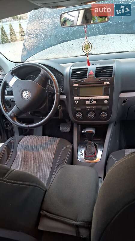 Универсал Volkswagen Golf 2008 в Томашполе