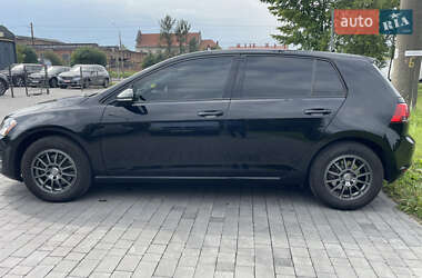 Хэтчбек Volkswagen Golf 2015 в Львове