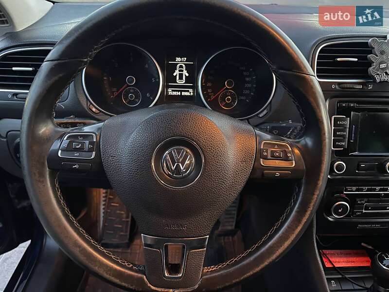 Універсал Volkswagen Golf 2011 в Тернополі
