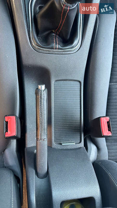 Хетчбек Volkswagen Golf 2008 в Полтаві