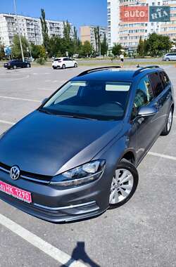 Універсал Volkswagen Golf 2017 в Івано-Франківську