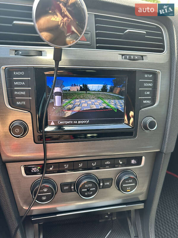 Хетчбек Volkswagen Golf 2013 в Києві