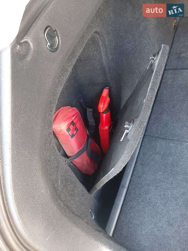 Універсал Volkswagen Golf 2011 в Стрию