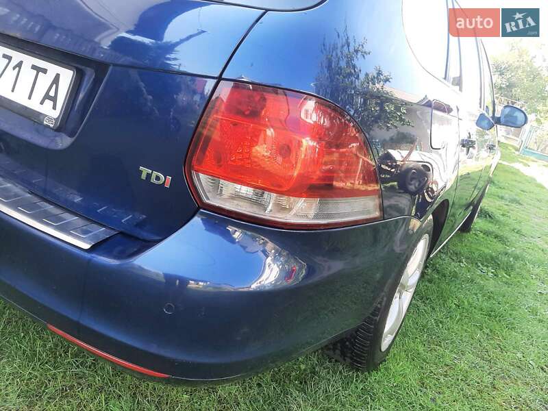 Універсал Volkswagen Golf 2011 в Стрию