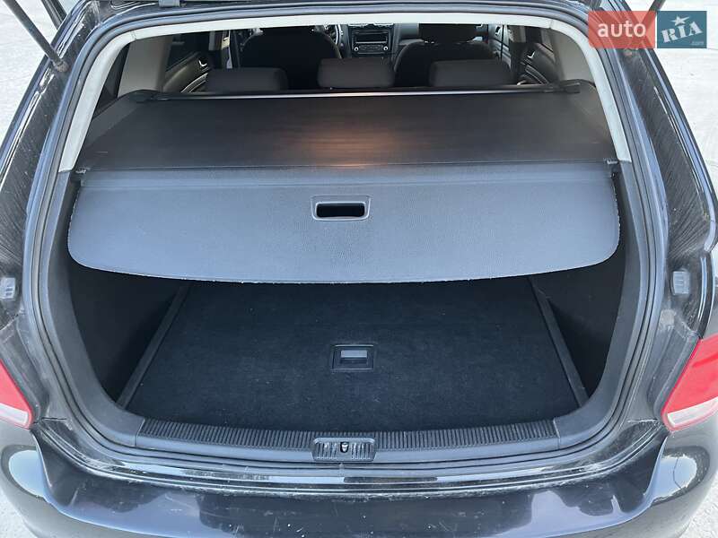 Універсал Volkswagen Golf 2011 в Каневі