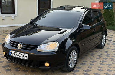 Хетчбек Volkswagen Golf 2005 в Могилів-Подільському