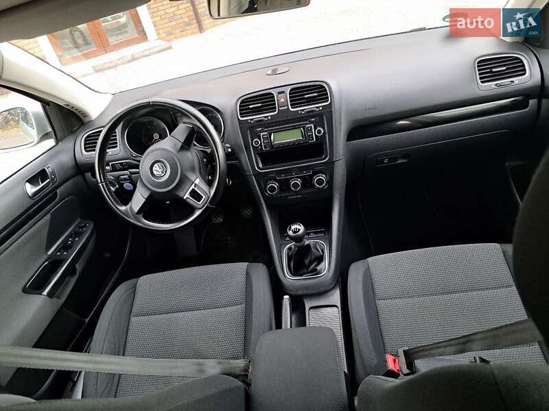 Универсал Volkswagen Golf 2010 в Балте