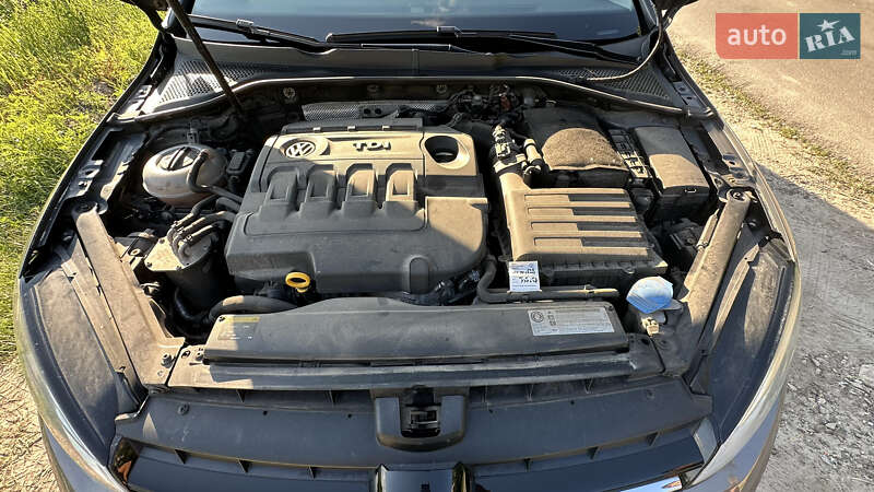 Универсал Volkswagen Golf 2016 в Киеве