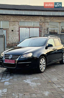 Універсал Volkswagen Golf 2009 в Луцьку