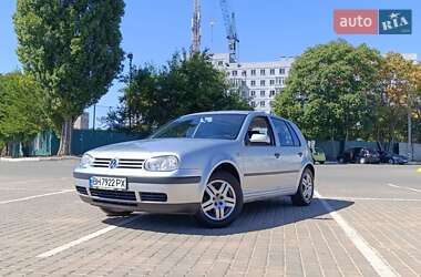 Хетчбек Volkswagen Golf 2002 в Одесі