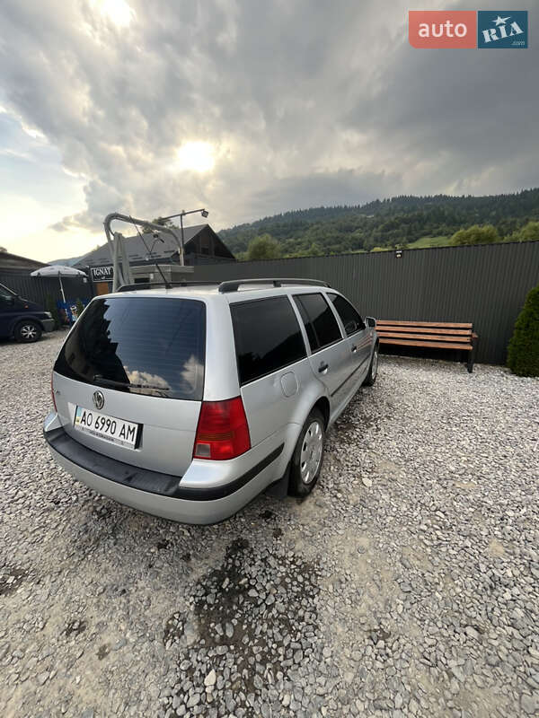 Універсал Volkswagen Golf 2000 в Рахові