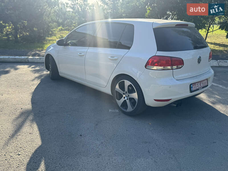 Хэтчбек Volkswagen Golf 2009 в Луцке