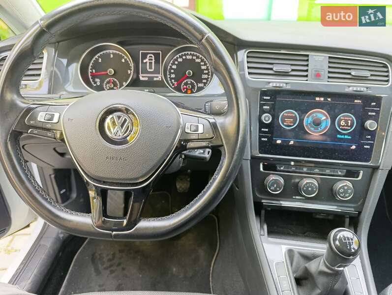 Універсал Volkswagen Golf 2020 в Коломиї