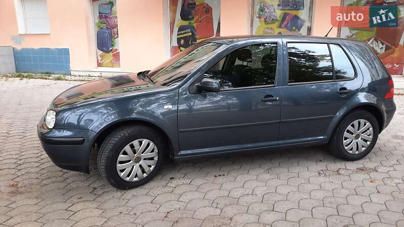 Хетчбек Volkswagen Golf 2000 в Харкові