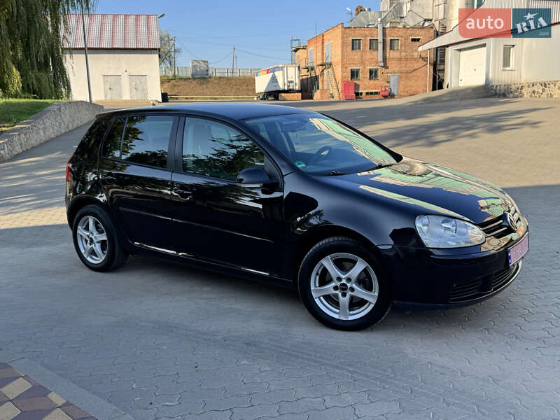 Хетчбек Volkswagen Golf 2007 в Великій Багачці