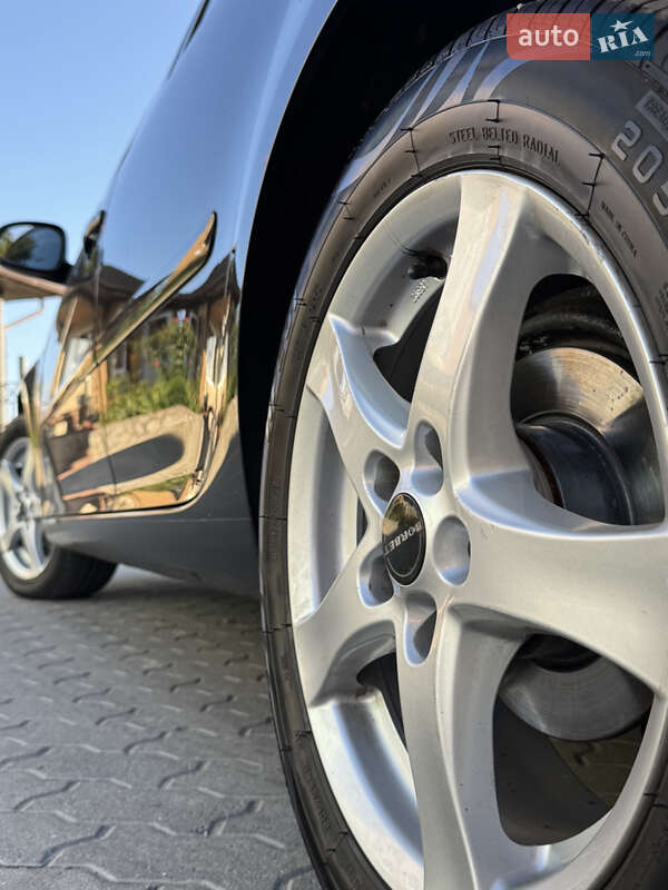 Хетчбек Volkswagen Golf 2007 в Великій Багачці