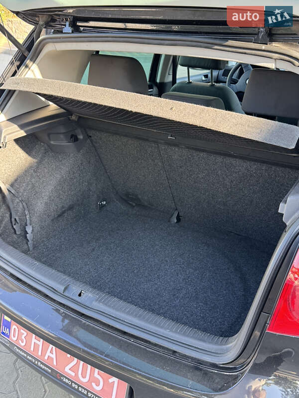 Хетчбек Volkswagen Golf 2007 в Великій Багачці