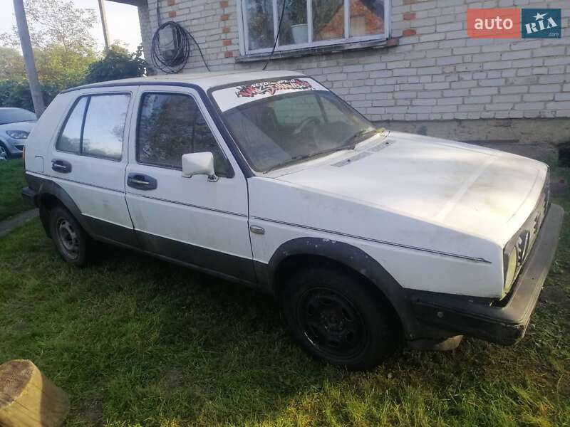 Хэтчбек Volkswagen Golf 1985 в Городке