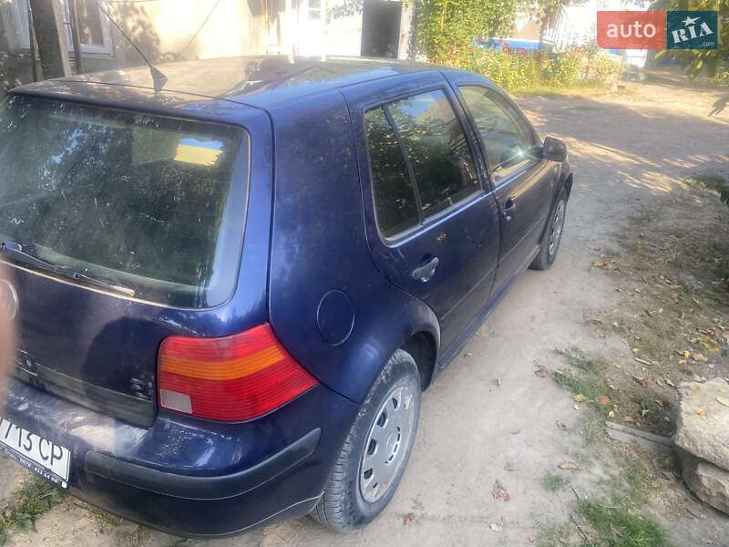Хэтчбек Volkswagen Golf 2001 в Шиловцы