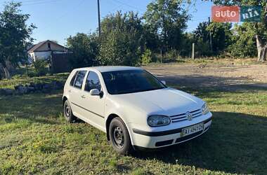 Хетчбек Volkswagen Golf 2002 в Яготині