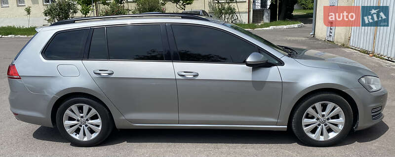 Універсал Volkswagen Golf 2014 в Ужгороді