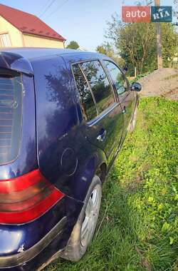 Хетчбек Volkswagen Golf 2002 в Львові